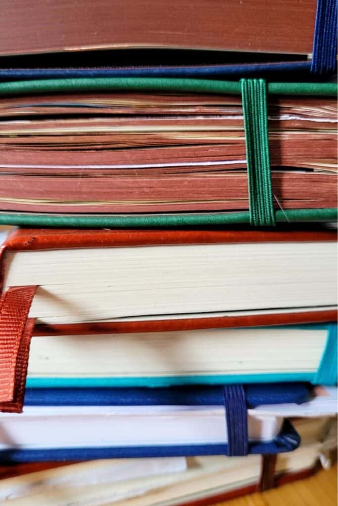 Bullet Journal Bücher seitlich
