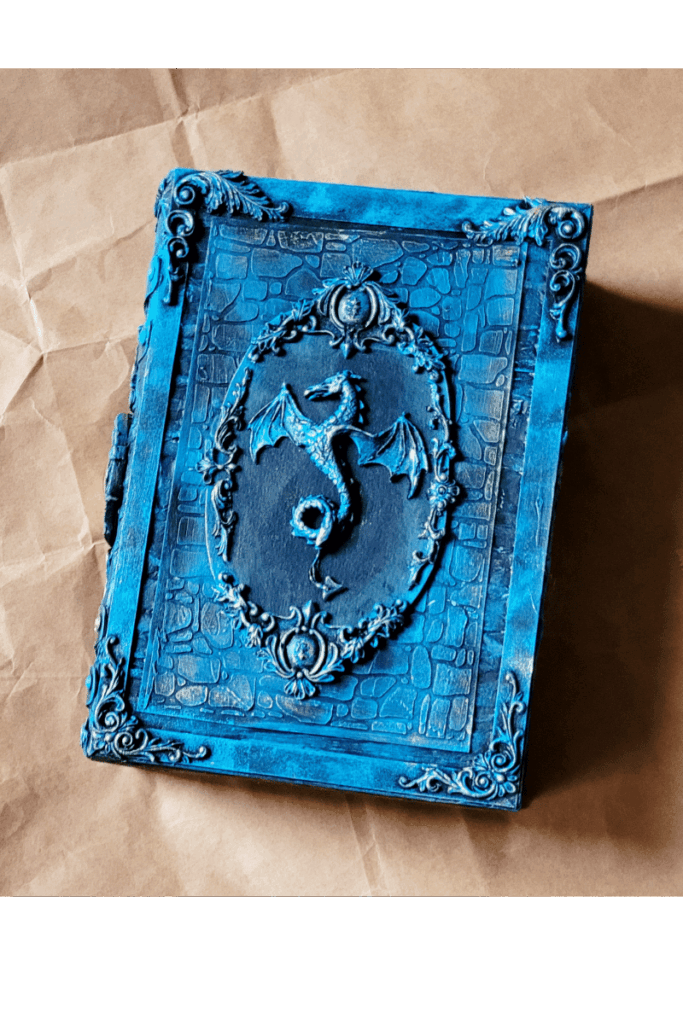 Mixed Media plastische Objekte auf Buchcover